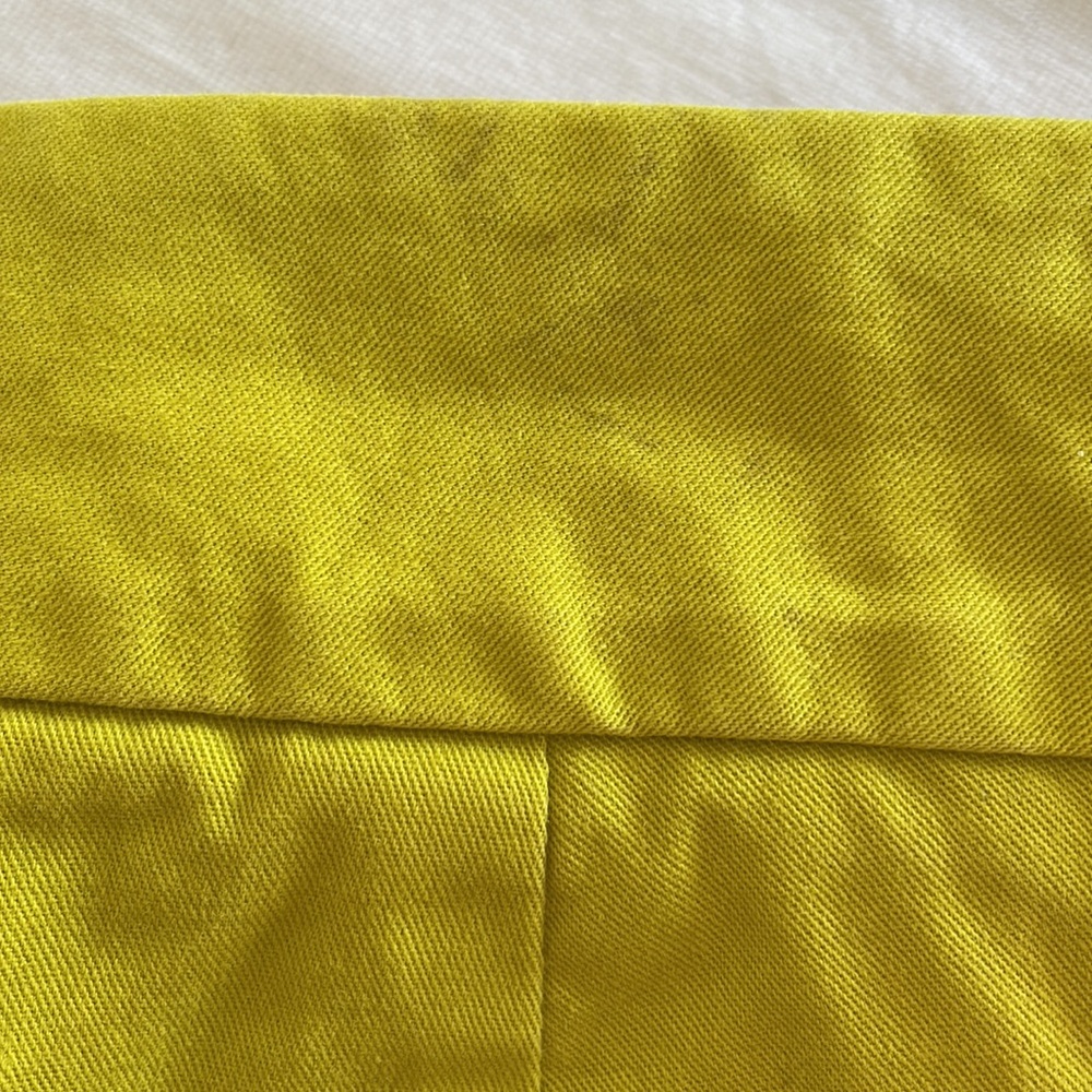 LOFT Green Shorts - Picture 8 of 8